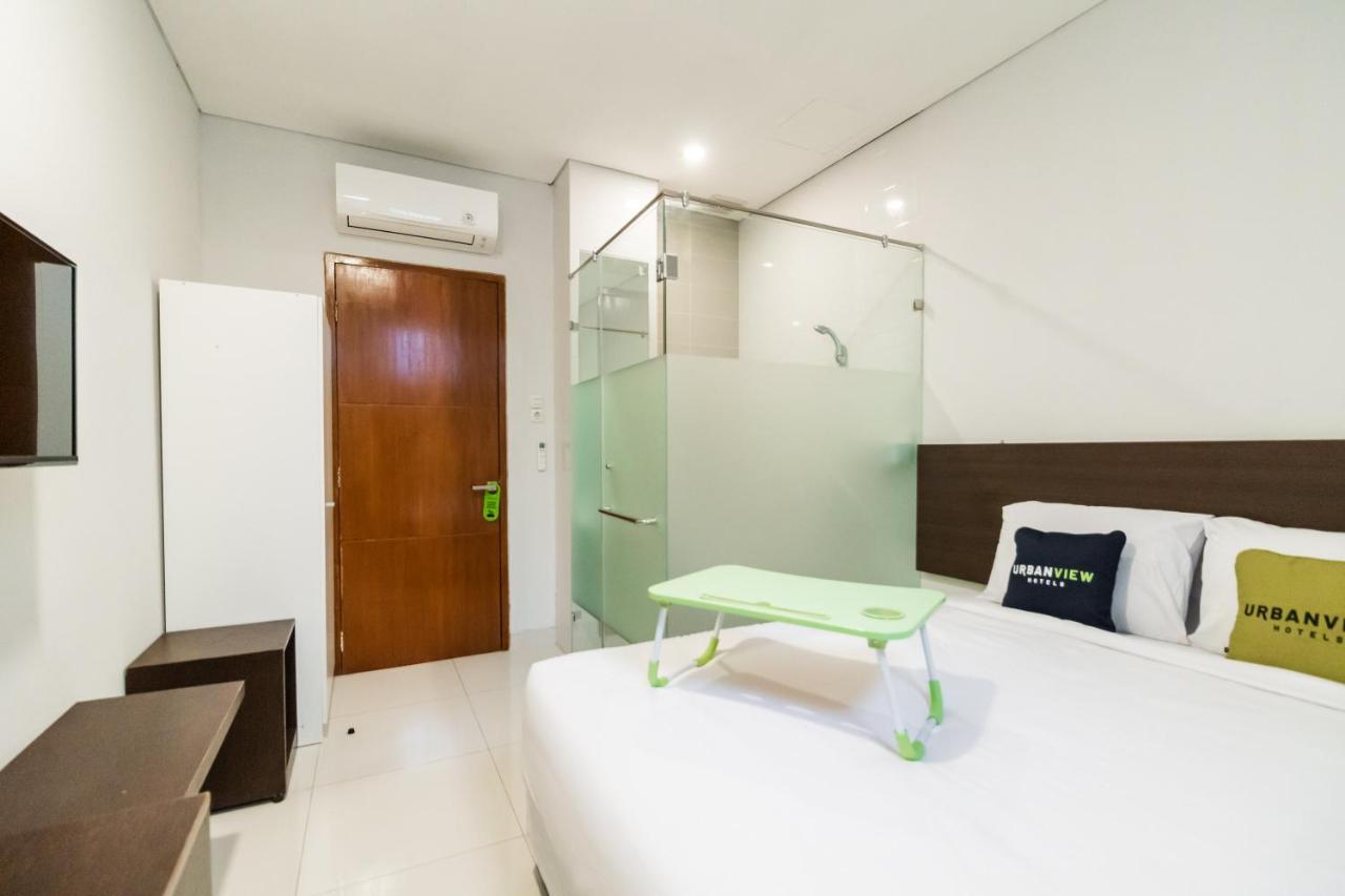Urbanview Hotel Casa Kota Mangga Besar Jakarta Exterior photo