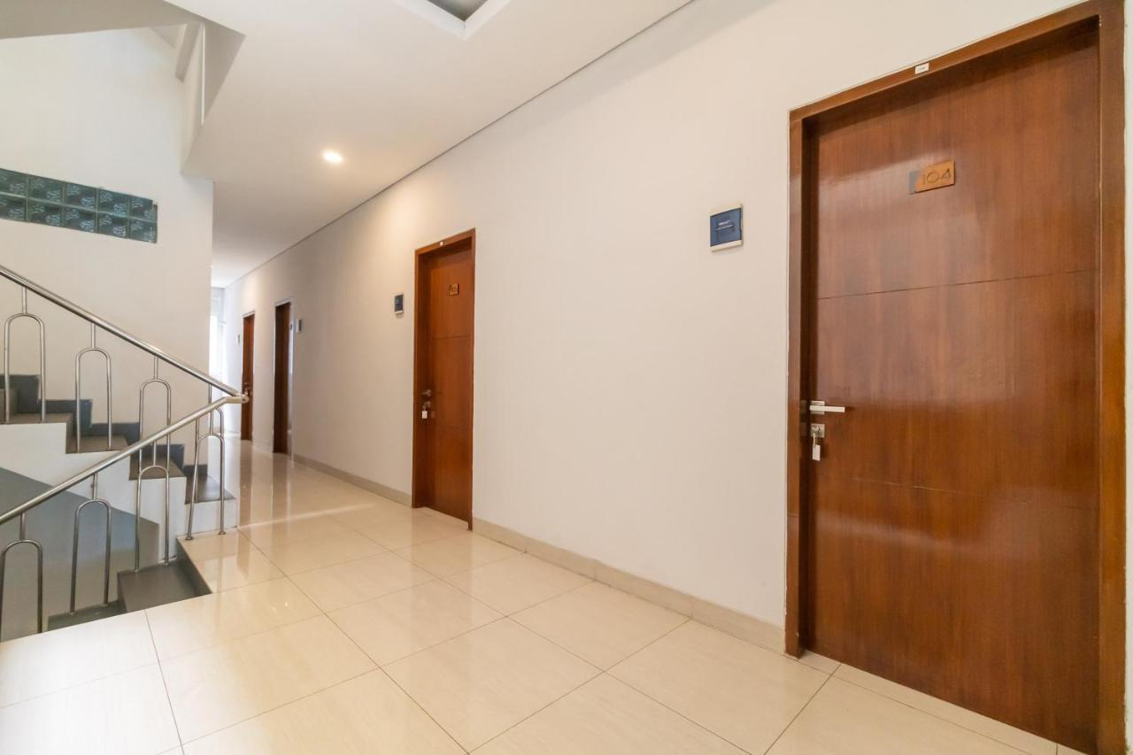 Urbanview Hotel Casa Kota Mangga Besar Jakarta Exterior photo